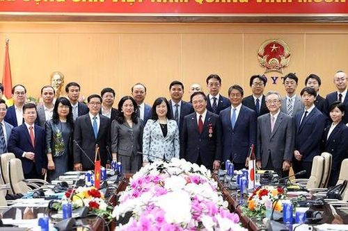 Bộ trưởng Đào Hồng Lan hội đàm song phương với Thống đốc tỉnh Kanagawa, thúc đẩy hợp tác y tế Việt Nam - Nhật Bản