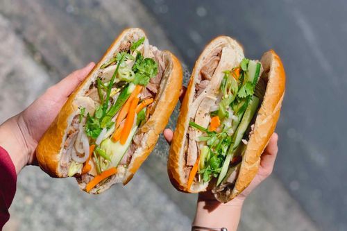 Bài học du lịch sau vụ 300 người ngộ độc bánh mì ở TP.HCM