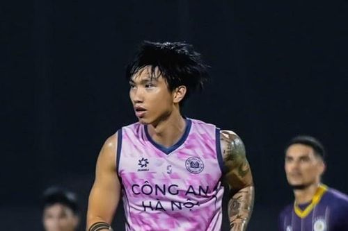 Đoàn Văn Hậu lại ra sân cho CLB CAHN
