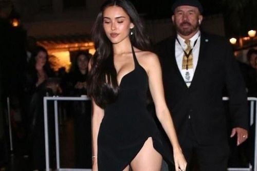 Madison Beer diện váy quá táo bạo