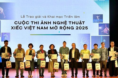 Trao giải và khai mạc Triển lãm Cuộc thi ảnh Nghệ thuật xiếc 2025