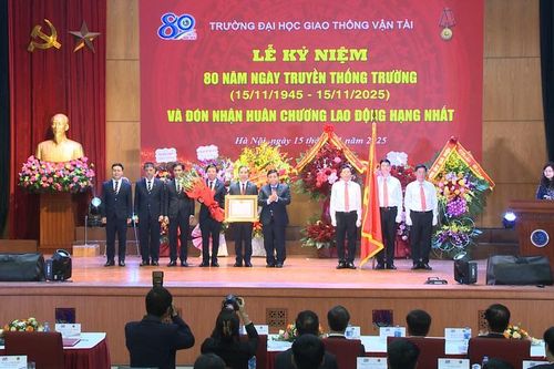 Trường Đại học Giao thông vận tải giữ vững vị thế là ngôi trường của sáng tạo và trí tuệ Việt Nam