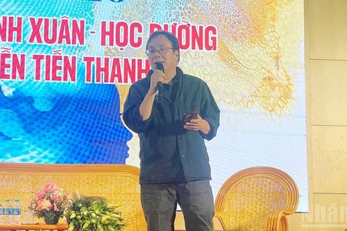 Đêm thơ 'Dòng thơ thanh xuân - học đường và Nguyễn Tiến Thanh'