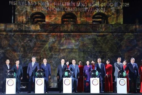 Khai mạc Festival Bảo tồn và phát triển Làng nghề quốc tế 2025
