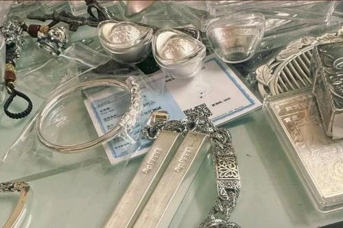 Ngày 15/11: Giá bạc thế giới quay đầu giảm sau khi chạm ngưỡng 54 USD/ounce, bạc trong nước giảm 3,9 triệu đồng/kg