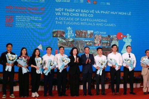 Chia sẻ kinh nghiệm về bảo vệ, phát huy giá trị di sản kéo co