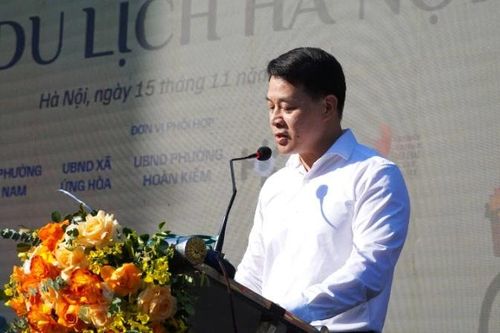 Hành trình áo dài kết nối di sản và du lịch Hà Nội