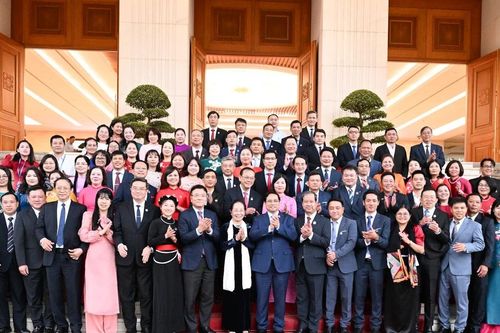 Thủ tướng Phạm Minh Chính gặp mặt đại diện các nhà giáo tiêu biểu