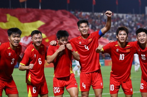Bình luận: Mạch nguồn thông suốt