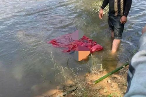 Tá hỏa phát hiện thi thể người đàn ông nổi trên hồ nước ở Huế