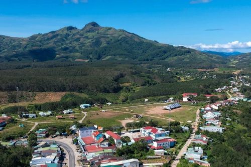 Niềm vui từ những ngôi trường nội trú liên cấp nơi vùng biên