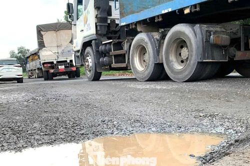 TPHCM chỉ đạo khẩn trương khắc phục đường tài xế chỉ dám chạy 20km/h