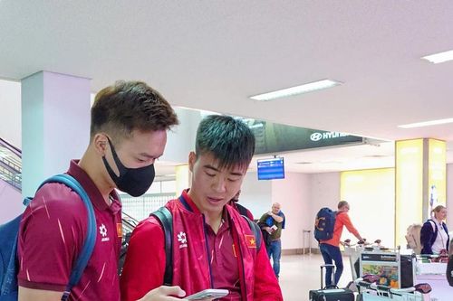 Đội tuyển Việt Nam đã có mặt tại Lào, sẵn sàng cho mục tiêu chiến thắng