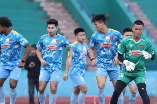 Điểm tin 15/11: ĐT Việt Nam thận trọng, Nam Định đổi tướng