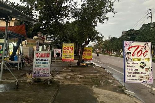 Nghệ An: Kiên quyết dẹp biển quảng cáo lấn chiếm vỉa hè đô thị
