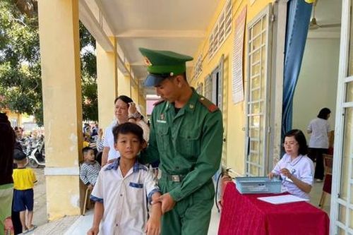Chung tay vì trẻ em vùng biên: Hành trình nhỏ, ý nghĩa lớn