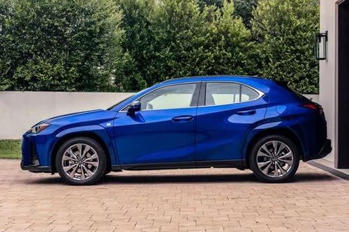 Lexus gây tranh cãi khi ra mắt UX 2026, giá hơn 1 tỷ đồng