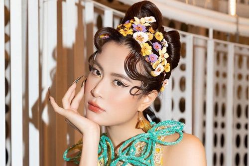 Xe sang trị giá 11 chữ số của Hoàng Thùy Linh