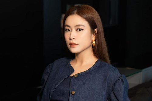 Đôi dép 30 triệu của Hoàng Thùy Linh