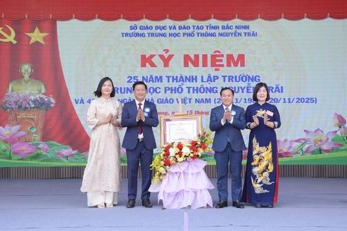 Trường Trung học phổ thông Nguyễn Trãi kỷ niệm 25 năm ngày thành lập