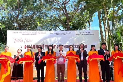 Gia Lai khai mạc 2 triển lãm nghệ thuật quy mô, đặc sắc
