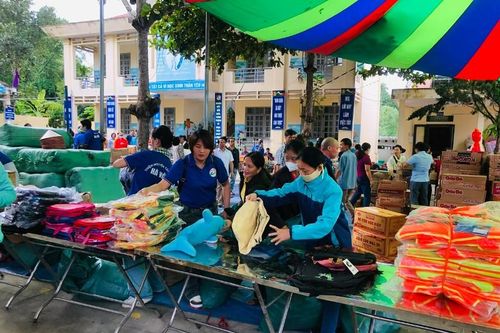 'Hội chợ 0 đồng - Hơi ấm đầu đông'