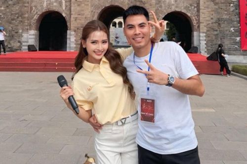 Đức Huy 'mất ngủ' vì lo cưới MC Huyền Trang hơn đá bóng