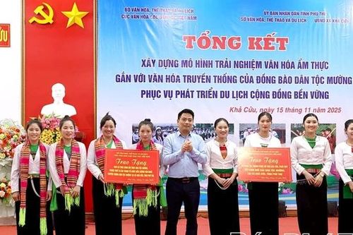Tổng kết xây dựng mô hình trải nghiệm văn hóa truyền thống dân tộc Mường