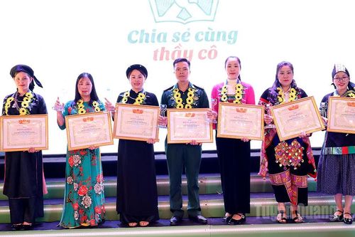 Tuyên Quang có 9 nhà giáo được vinh danh tại chương trình 'Chia sẻ cùng thầy cô' năm 2025