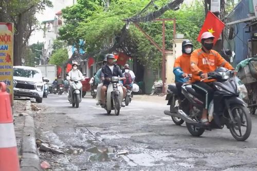 Thanh Xuân: Đường xuống cấp không đảm bảo an toàn
