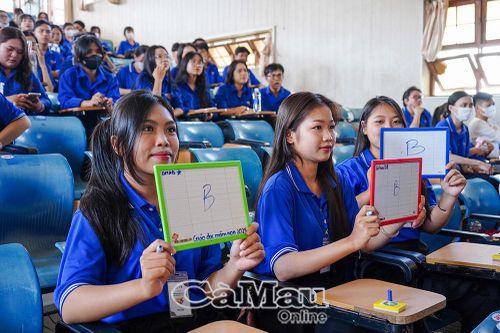 Rung Chuông Vàng - Thêm kỹ năng cho sinh viên Trường Cao đẳng Cộng đồng Cà Mau