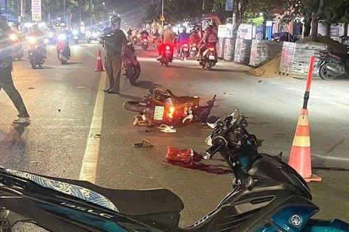 Hai xe máy tông nhau, 1 người chết, 3 người bị thương tại Tp HCM