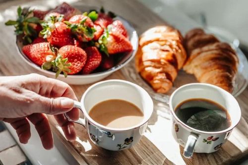 3 loại thức ăn, đồ uống nên kiêng dùng vào buổi sáng để tránh hỏng răng