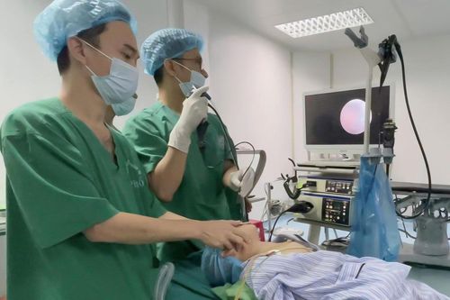 Bé trai 3 tuổi ở Quảng Trị bị kim chọc tủy rơi xuống đường thở khi làm răng