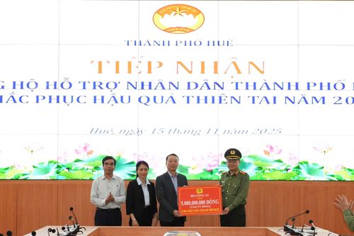 Bộ Công an hỗ trợ 5 tỷ đồng giúp Huế khắc phục hậu quả trận mưa lũ lịch sử