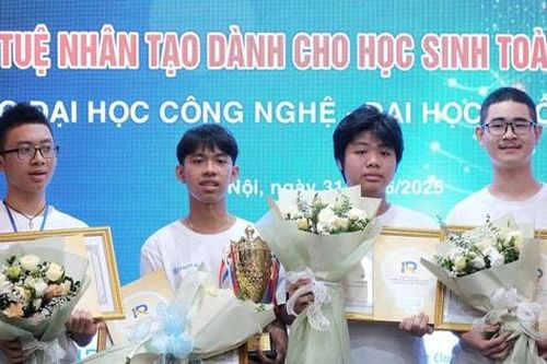 Tiếp tục nêu cao tinh thần 'gương mẫu đi đầu'