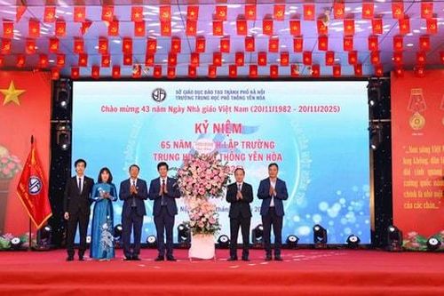 Trường THPT Yên Hòa kỷ niệm 65 năm thành lập