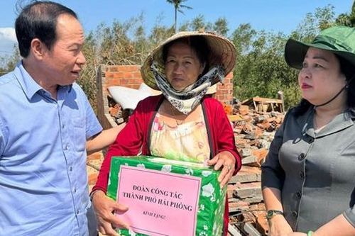 Hải Phòng hỗ trợ người dân Đắc Lắk, Gia Lai khắc phục hậu quả bão số 13