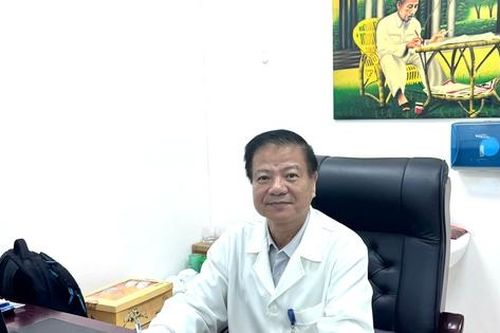 Phó Chủ tịch Tổng hội Y học Việt Nam: 'Nghề y là nghiệp hi sinh, nhưng hi sinh không có nghĩa là bỏ mặc'