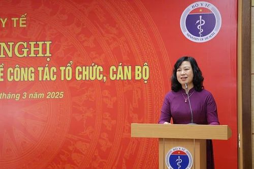 Bộ trưởng Đào Hồng Lan gửi thư chúc mừng các thầy cô của ngành y nhân Ngày Nhà giáo Việt Nam
