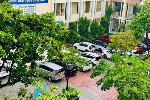 Không nhận hoa, quà 20/11, thầy cô kêu gọi sẻ chia với miền Trung bão lũ