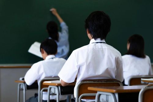 Giáo viên Nhật khốn khổ vì phụ huynh