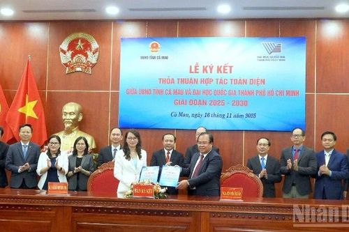 Cà Mau ký kết hợp tác toàn diện với Đại học Quốc gia Thành phố Hồ Chí Minh
