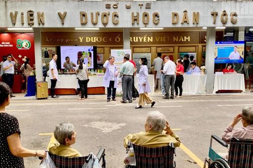 Thành phố Hồ Chí Minh phát triển y học cổ truyền kết hợp hiện đại