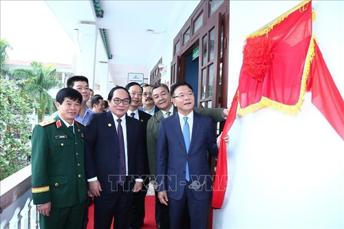 Phó thủ tướng Lê Thành Long dự Lễ kỷ niệm 50 năm thành lập Trường THPT Hàm Rồng