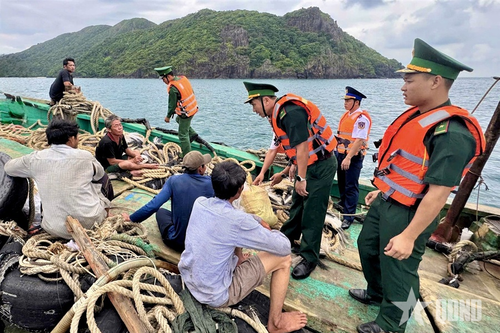 Cứu thành công 5 ngư dân gặp nạn trên vùng biển Đặc khu Côn Đảo