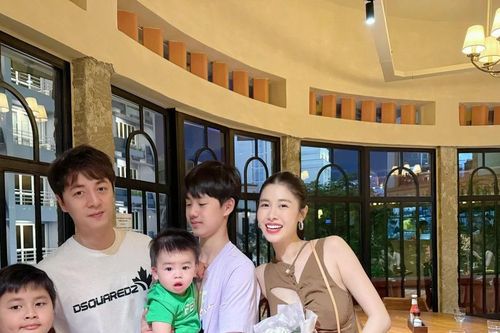 Hôn nhân viên mãn sau 20 năm của vợ chồng ca sĩ Đăng Khôi