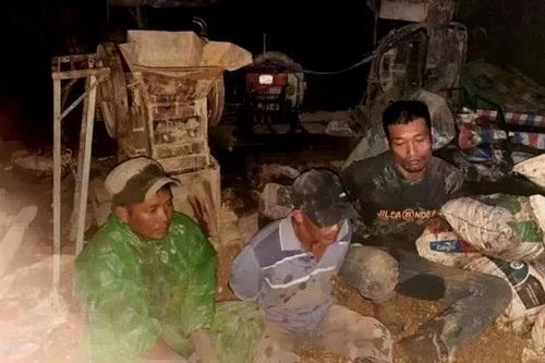 Đột kích mỏ vàng trái phép ở Lâm Đồng, thu giữ gần 18 cây vàng