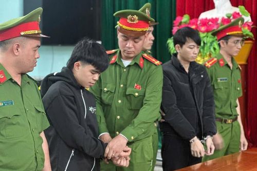 Lợi dụng đêm mưa bão, hai thanh niên vào nhà dân trộm xe máy ở Tuyên Quang