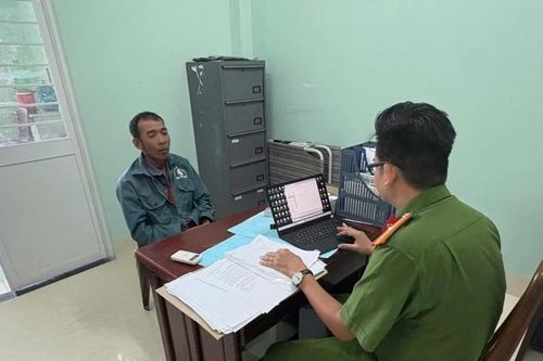 Đâm trọng thương con rể hàng xóm vì hát karaoke gây ồn ào